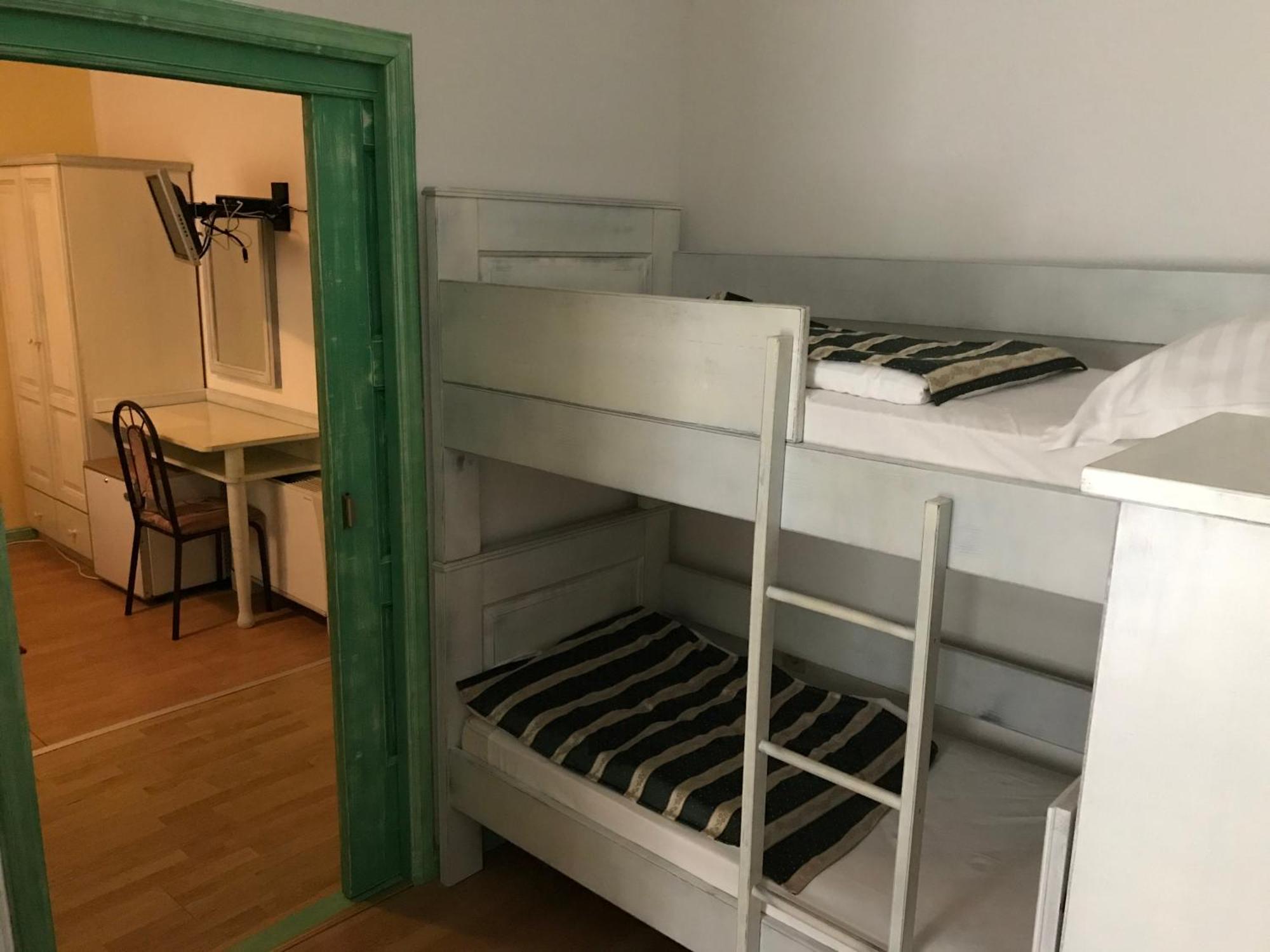 Pansion Dragica Leilighet Rab Town Eksteriør bilde